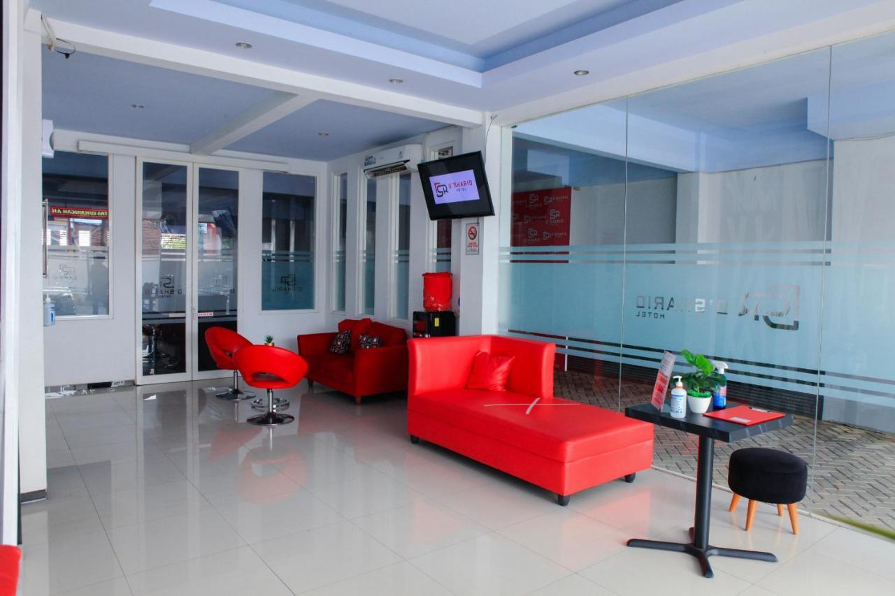D'Shario Hotel Kepanjen Malang Exteriör bild
